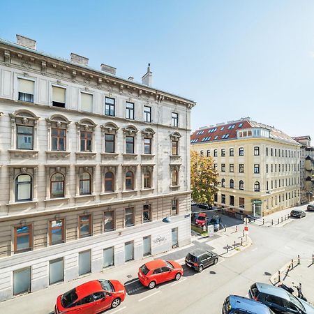 Zeus Design Apartments Schoenbrunn Виена Екстериор снимка