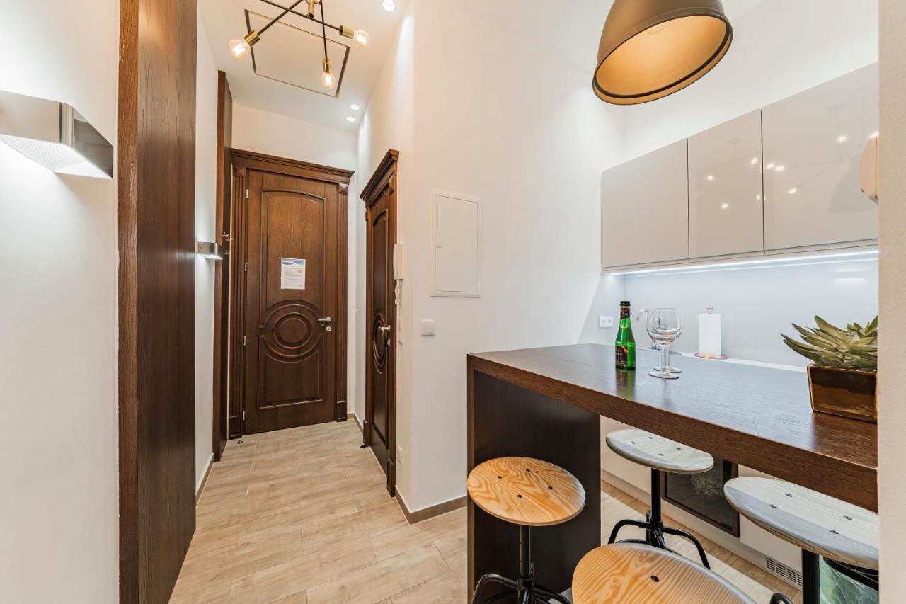 Zeus Design Apartments Schoenbrunn Виена Екстериор снимка